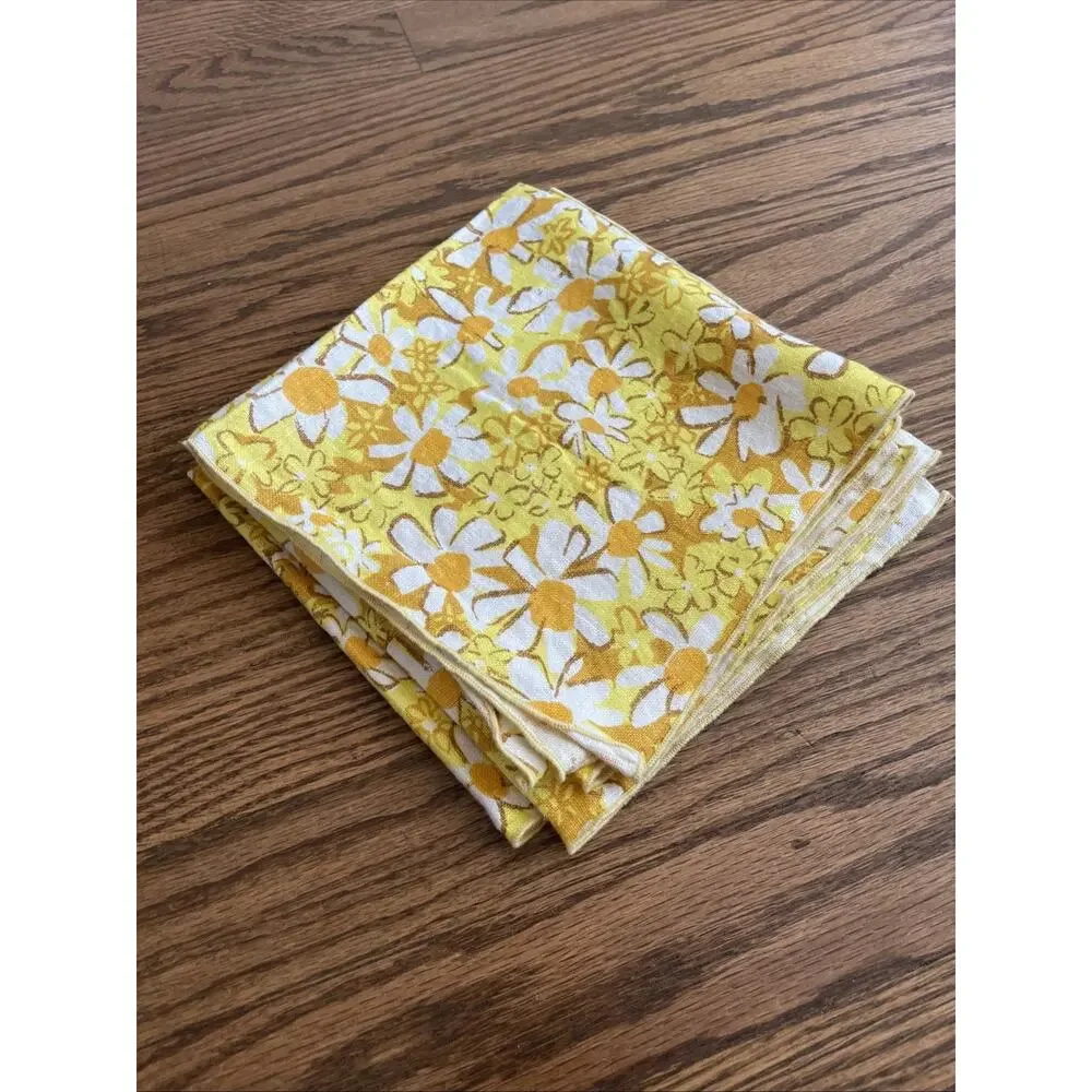 Vintage MCM 70s Yellow Daisy Floral Print Cloth Napkins Set Of 4 15”x15” Retro